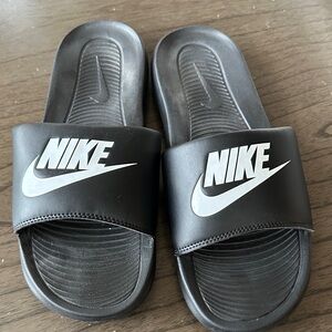 Nike Victori Black Slide Sandals Men’s Size 12
